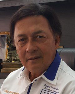 人物照片: William Mawan Ikom